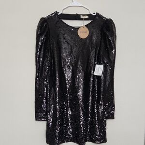 Essue Large Mini Dress